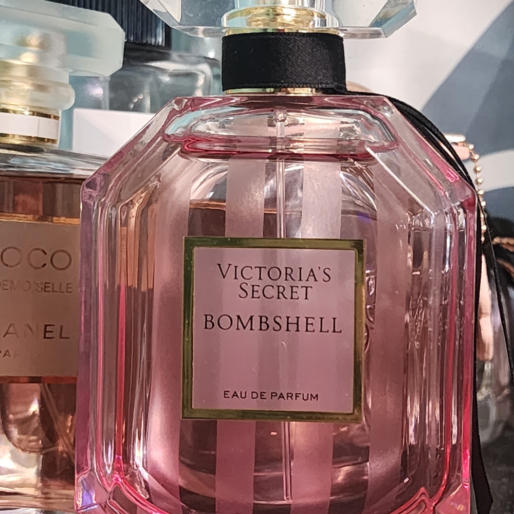 Victoria's Secret Bombshell Pink Fragrance Bottle